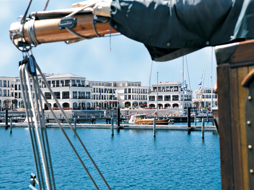 ホテル ヤハトハーフェンレジデンツ ホーへ デューン ロストック エクステリア 写真 Marina del Rey