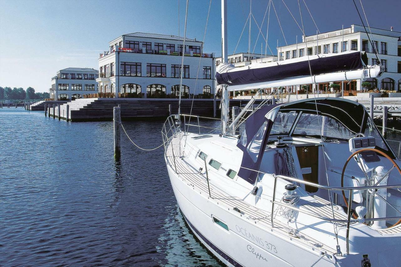 ホテル ヤハトハーフェンレジデンツ ホーへ デューン ロストック エクステリア 写真 The marina